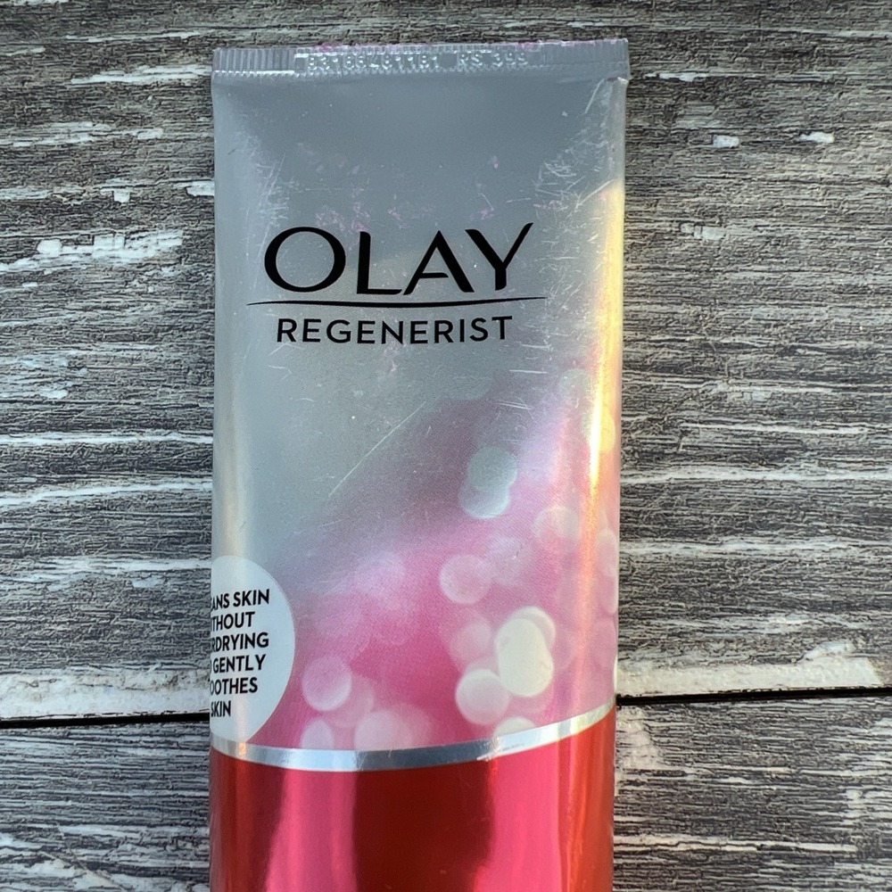 Olay Revitalizing Cream Cleanser 100g Anti Aging Face Wash‎ Full Size Sealed New - Picture 4 of 9